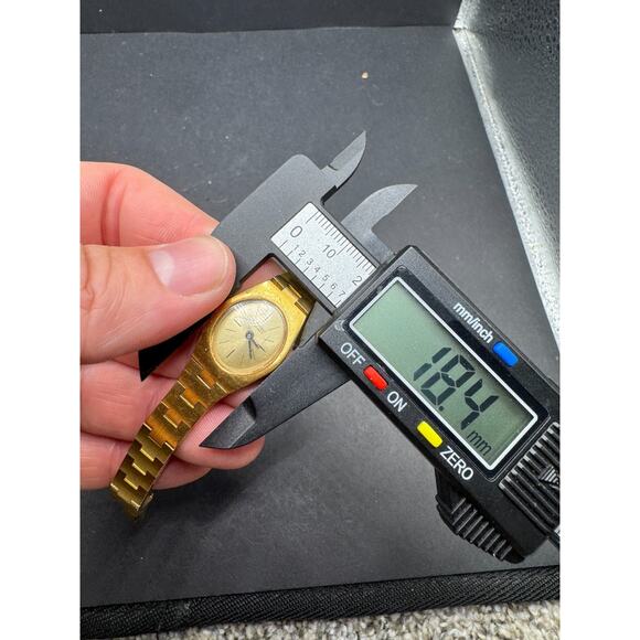 Vintage La Marque Manual Mechanical Oval Gold Tone Solid Link Watch 17 Jewels - Picture 13 of 13